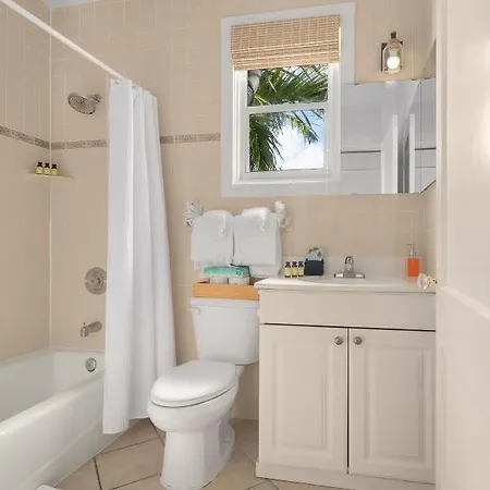 Marreros Guest Mansion - Adult Only Bed & Breakfast Key West Exterior photo