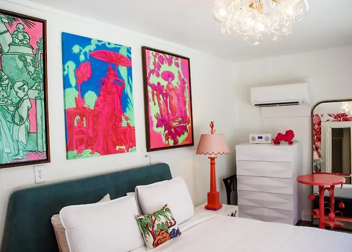 Marreros Guest Mansion - Adult Only