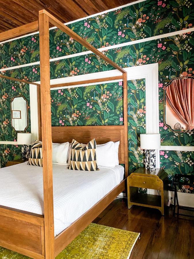 Bed and breakfast Marreros Guest Mansion - Adult Only