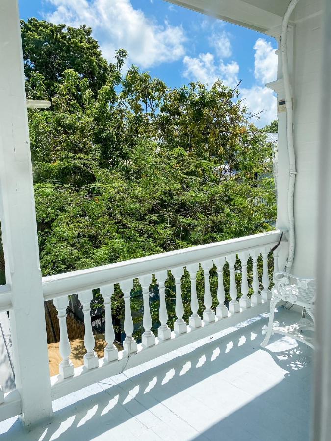 Marreros Guest Mansion - Adult Only Bed and breakfast 2*