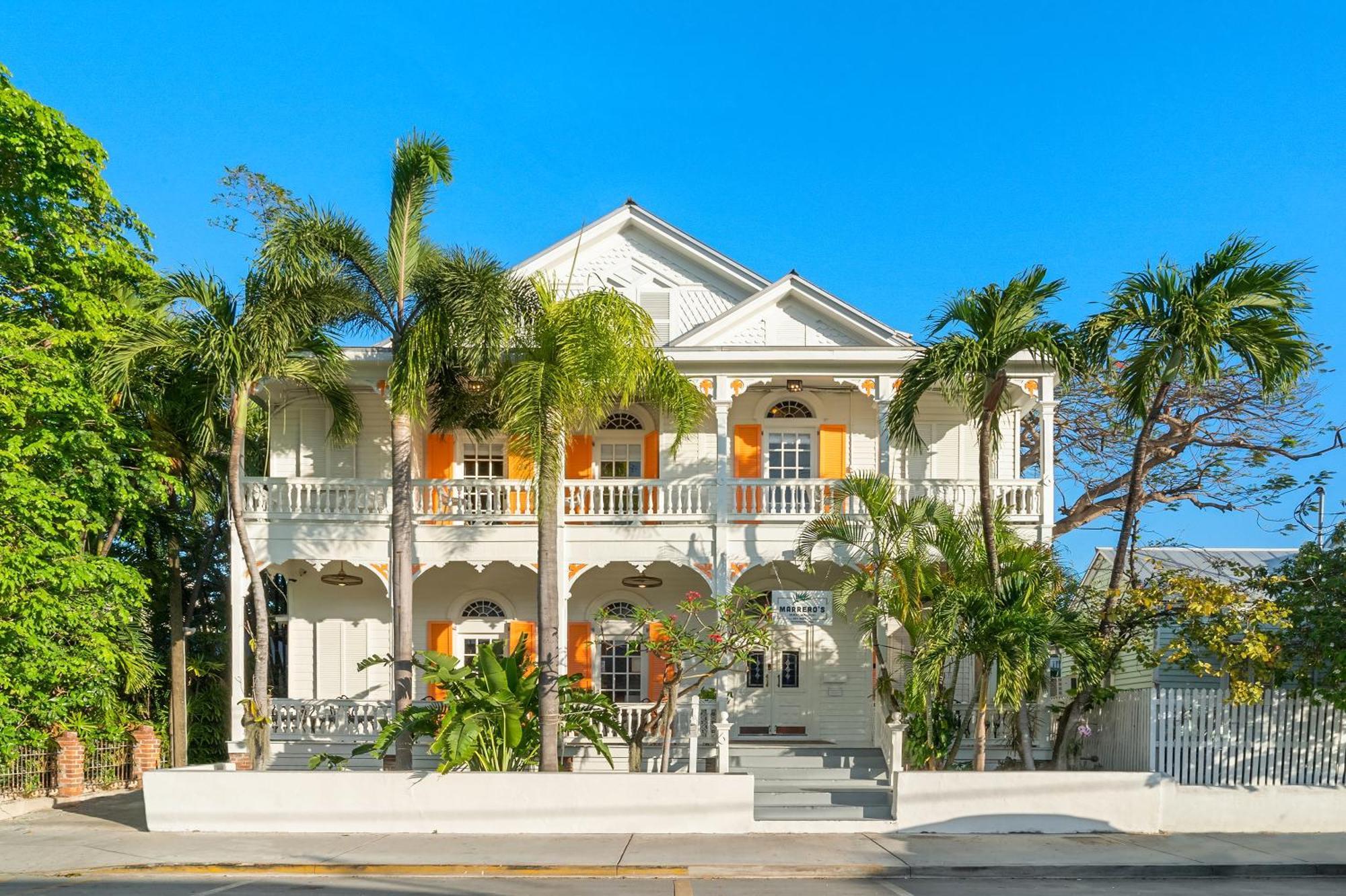 Bed and breakfast Marreros Guest Mansion - Adult Only